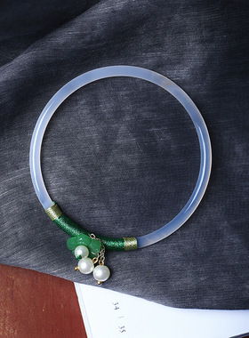 天然白玛瑙原创搭配叮当细条手镯
