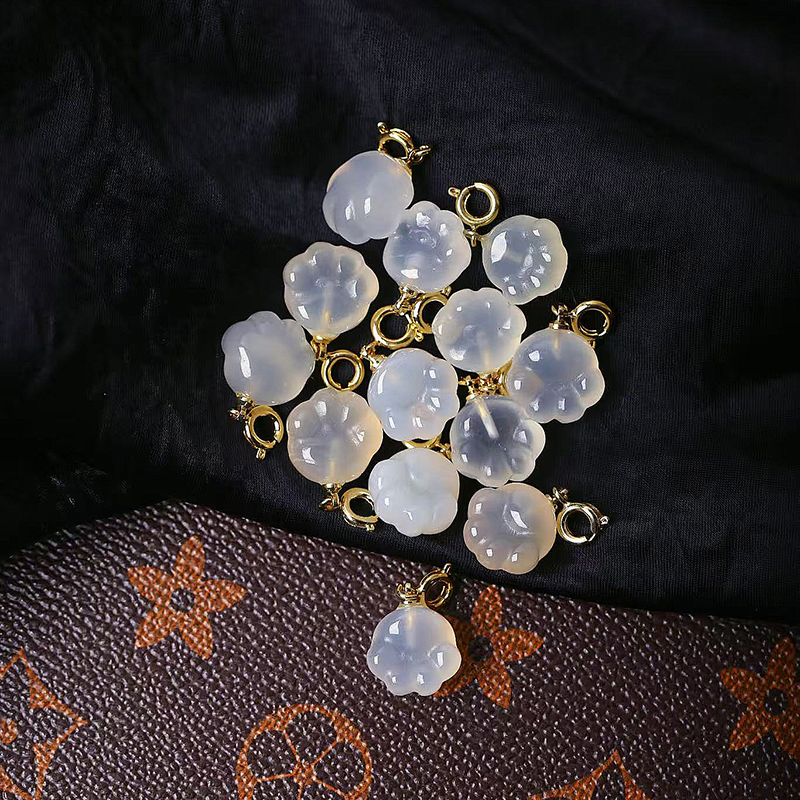 天然玛瑙荔枝雕刻小猫爪滴溜