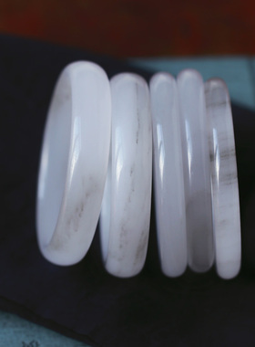 推荐款便宜好看天然阿富汗玉手镯女款玉石手镯颜色好料子冰透