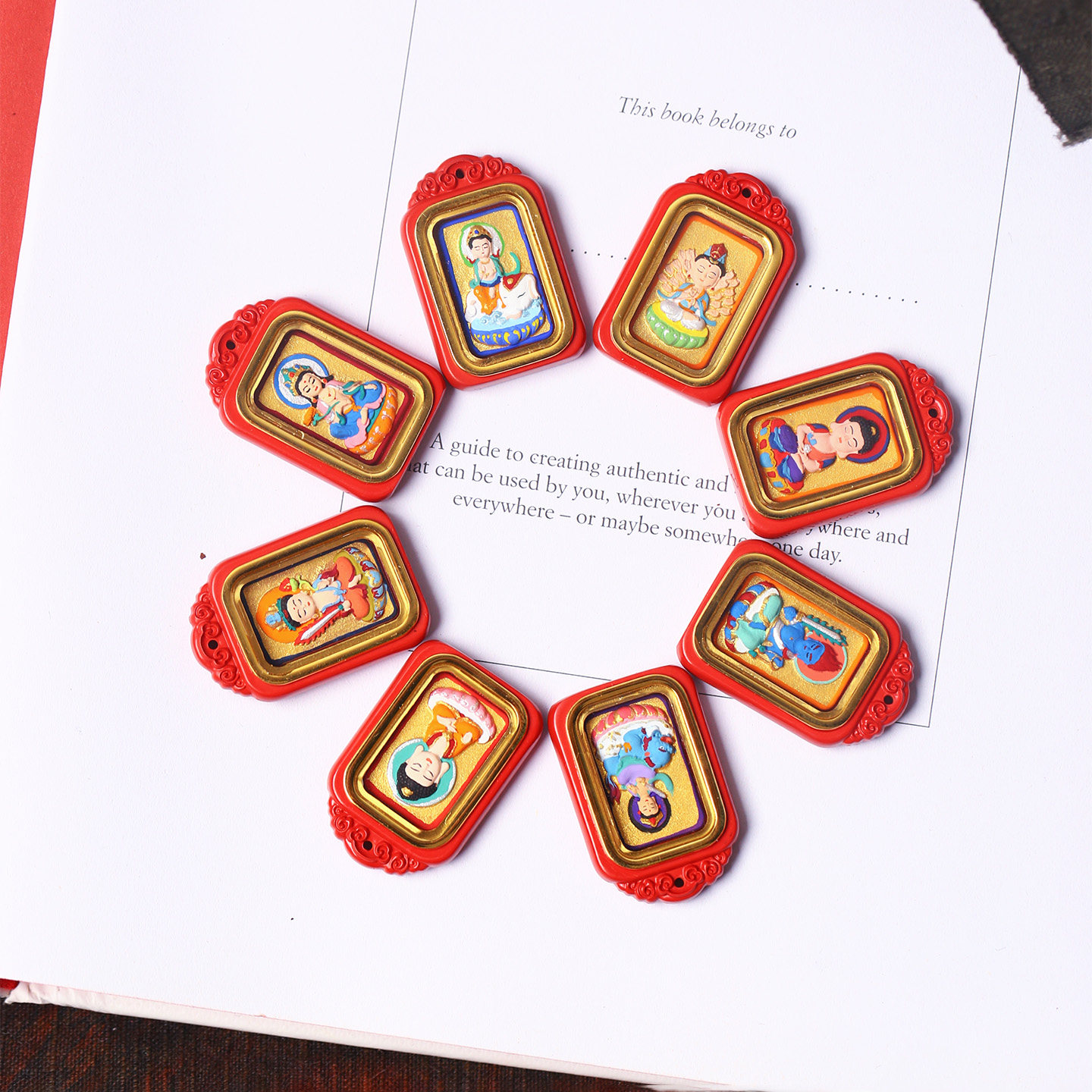 天然原矿朱砂精品红砂彩绘八大守护神唐卡吊坠男女朱砂本命佛挂坠