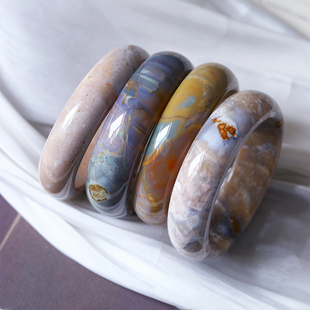 天然水晶阿拉善玛瑙手镯 玛瑙手镯送妈妈送闺蜜饰品礼物 女款