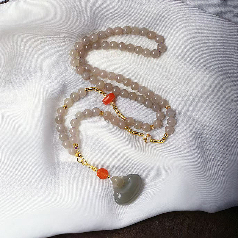 天然和田玉冰料烟灰如意锁搭配珠链原创吊坠女款玉石毛衣链饰品