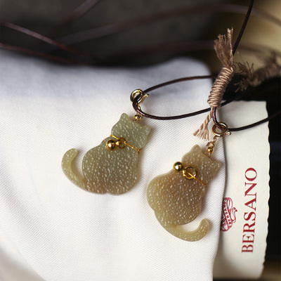 天然和田玉且末糖料雕刻小猫款吊坠 女款玉石原创毛衣链挂坠饰品