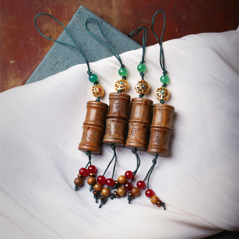 天然绿檀木竹节六字真言款包挂