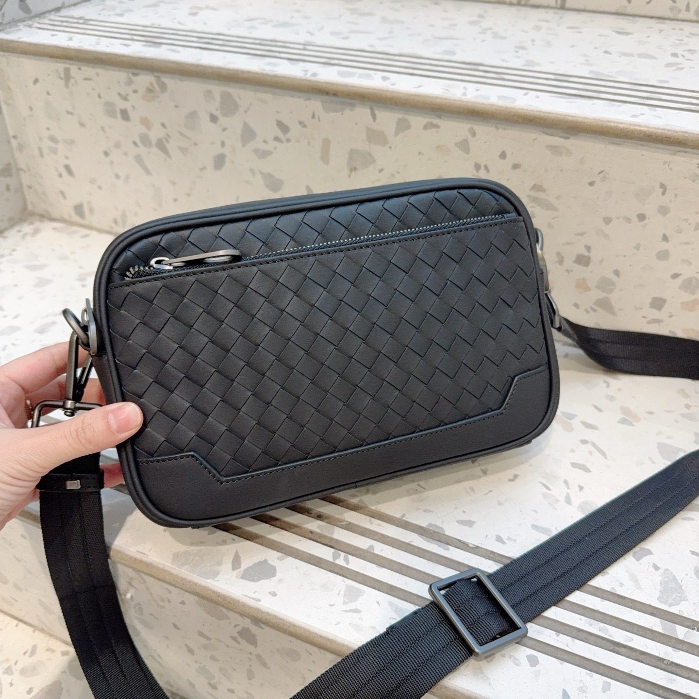 胸前包！送人新款编织斜背小包男士真皮牛皮单肩斜挎包小包胸包潮