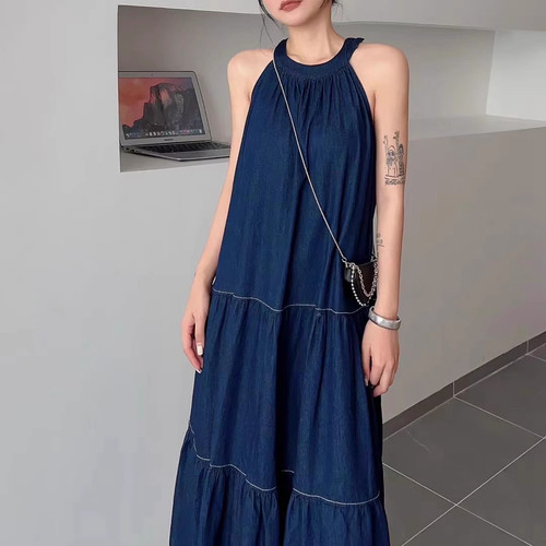 挂脖牛仔无袖连衣裙女宽松显瘦