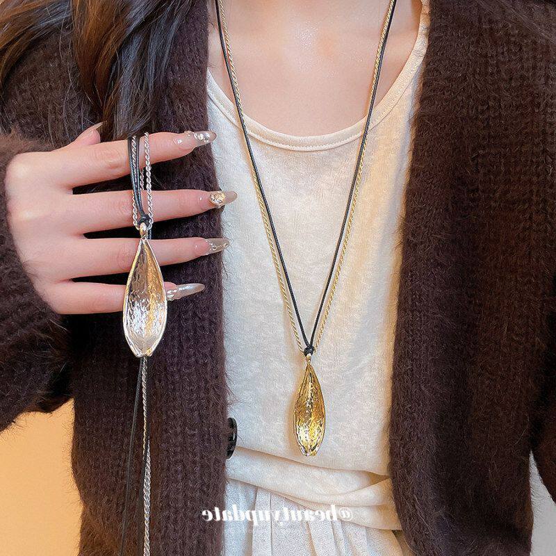 韩系金属椭圆形吊坠项链甜酷风小众潮流百搭毛衣链轻奢高级感颈链