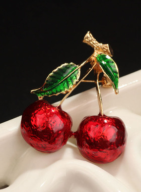 XKDDCT日韩风珐琅小樱桃胸针精致水果新鲜出炉饰品简约百搭时尚服
