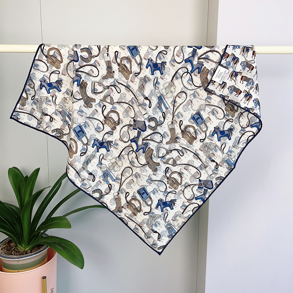 雅致古典氛围感！轻奢丝毛围巾女春秋多功能真丝羊毛方巾装饰领巾