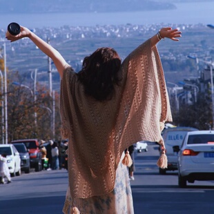 云南大理旅游披肩女外搭民族风新疆西藏草原纯色镂空披风斗篷外套