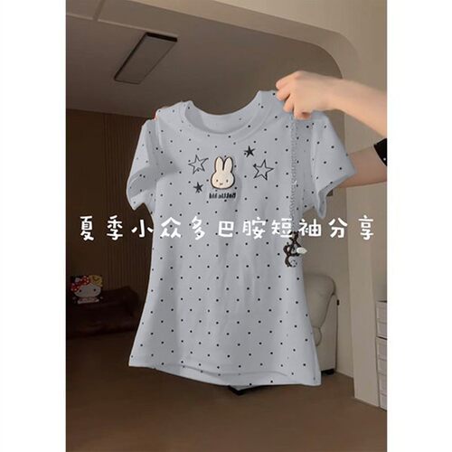 可爱萌感小兔印花短袖T恤女夏韩系设计感小众修身短款正肩上衣ins