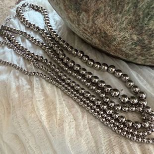 钛钢不掉色圆珠项链女珍珠叠戴样式锁骨链毛衣链轻奢大气设计感新