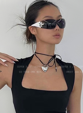 韩素希同款酷辣妹爱心系带颈圈