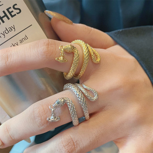 轻奢高级蛇形戒指土星吊坠小众设计感灵动时尚叠戴食指戒开口指环