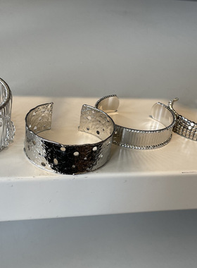 2025高级气质冷淡风银色手镯捶打纹理小众百搭开口ins风叠戴手环