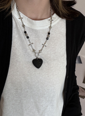 韩版时尚爱心吊坠十字架项链黑色甜酷风小众高级感百搭锁骨链配饰
