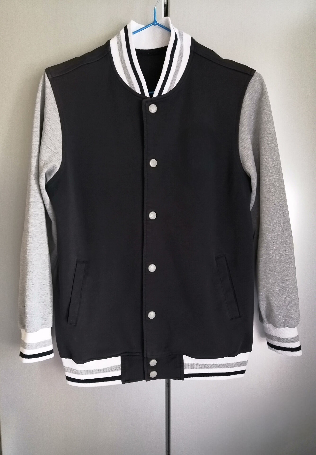 上海松江区校服春秋中小学生藏蓝色灰袖棒球服上衣长袖。