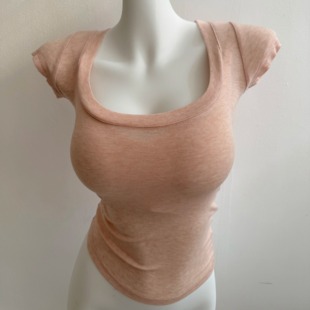 人间水蜜桃~又大又圆!大领口紧身T恤短袖正肩修身纯欲性感上衣夏