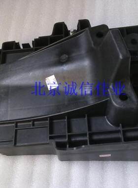 指南者自由客jeep电瓶支架