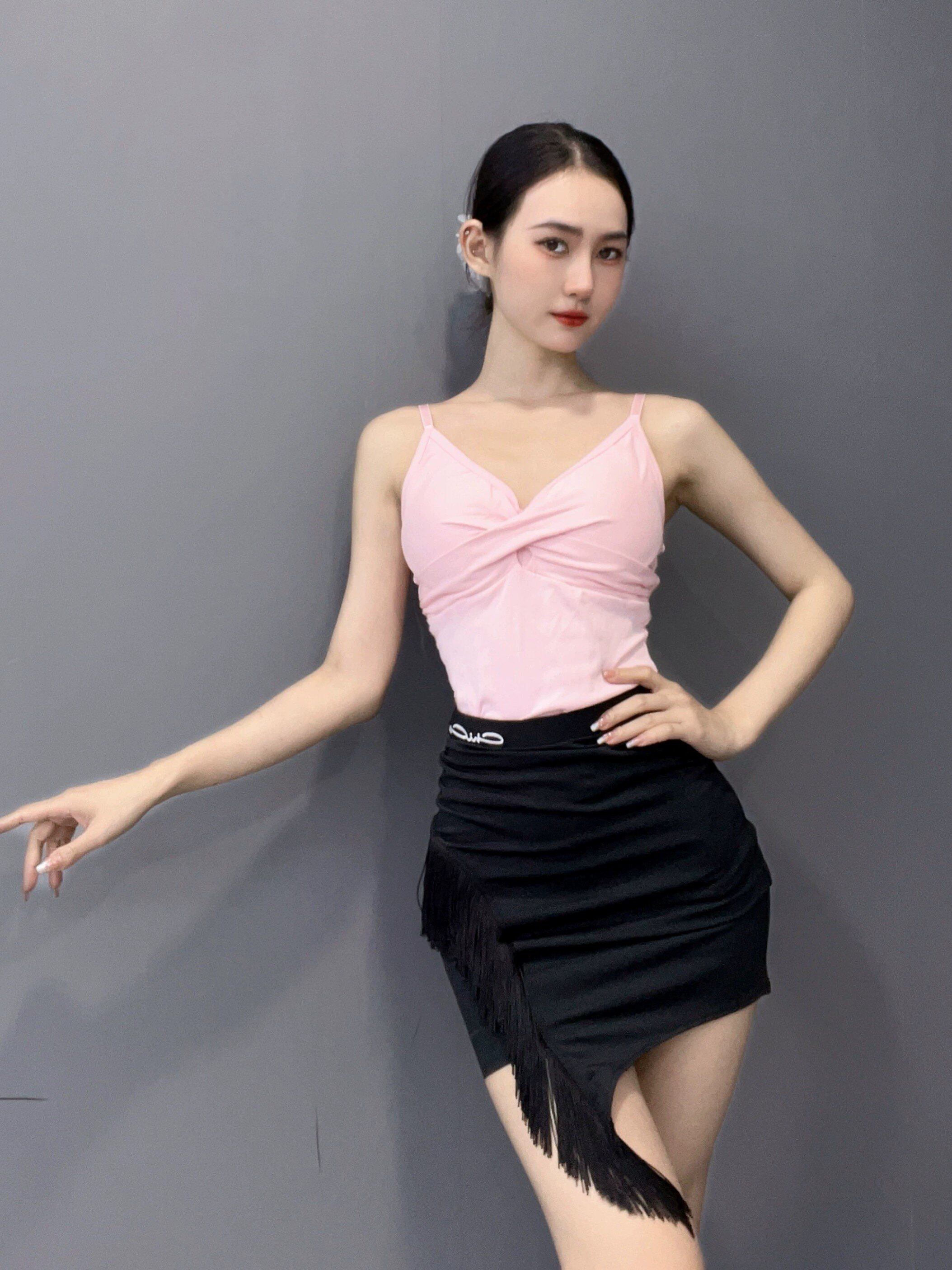 拉丁舞服吊带上衣带胸垫多色美背显瘦练舞平价舞衣女棕色黑色白色