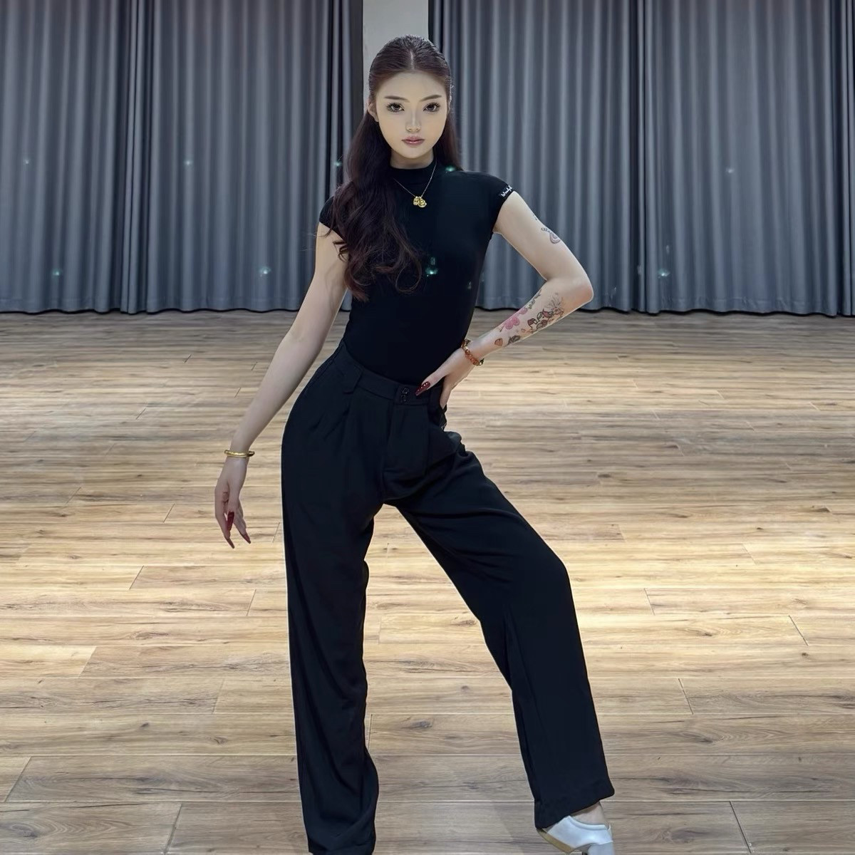 拉丁舞服女成人显瘦连体新款拉直筒西装裤子长裤直筒裤教课艺考服