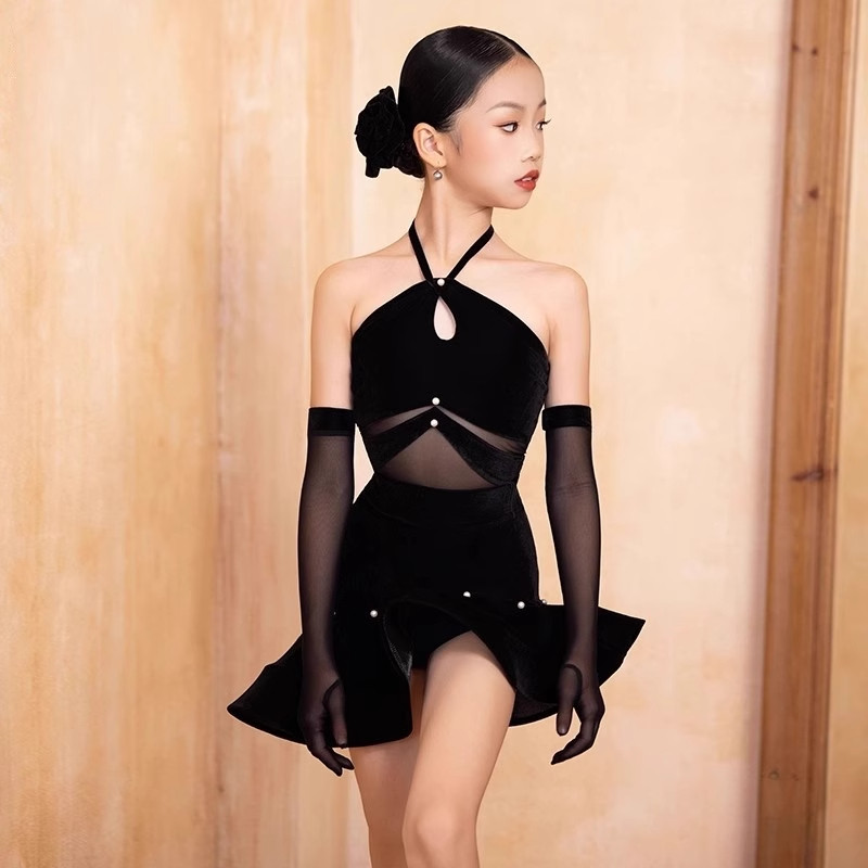 2025新款拉丁舞服夏季女童挂脖无袖上衣丝绒演出服手套练功服少儿