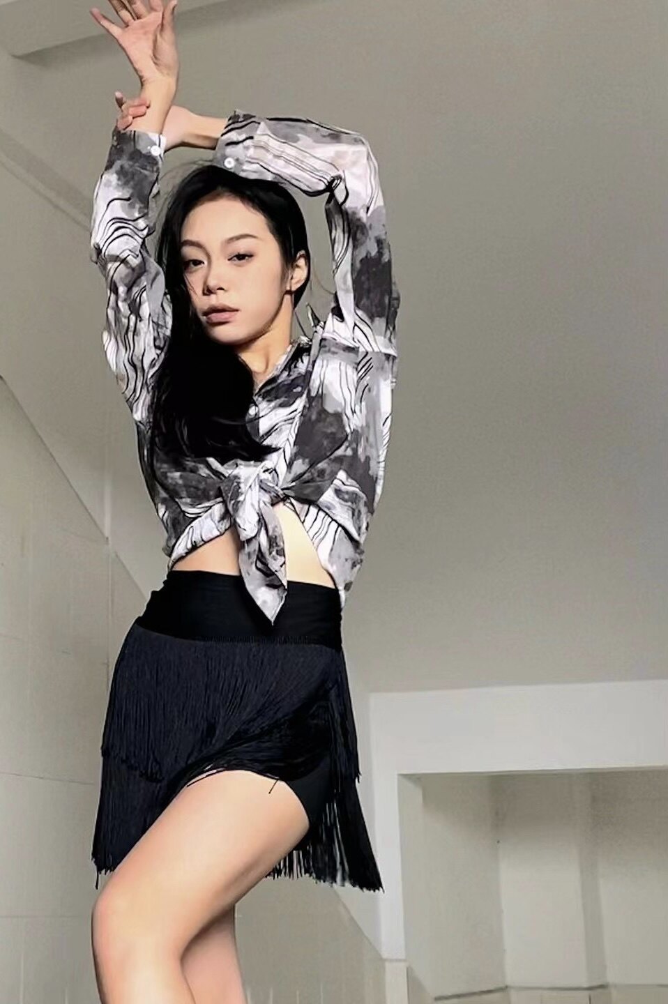 舞服女舞蹈开衫百褶拉丁舞衬衫裙修身显瘦国标舞练功服宽松流苏裙