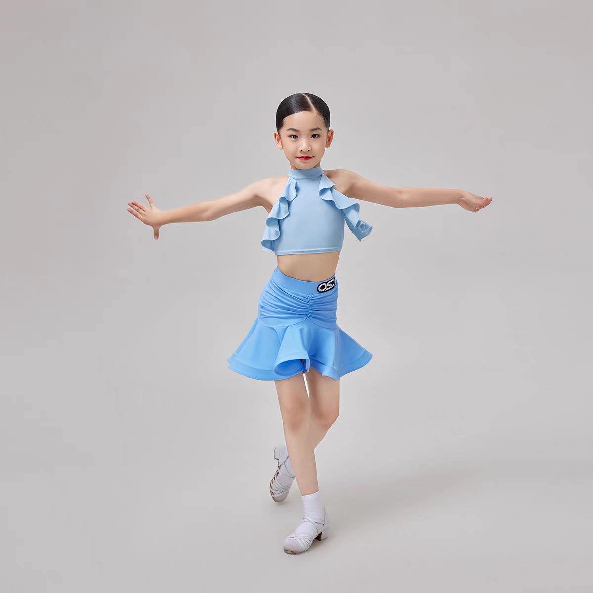 2025拉丁夏季拉丁舞舞蹈演出服装套装分体考级女童新款练功比赛