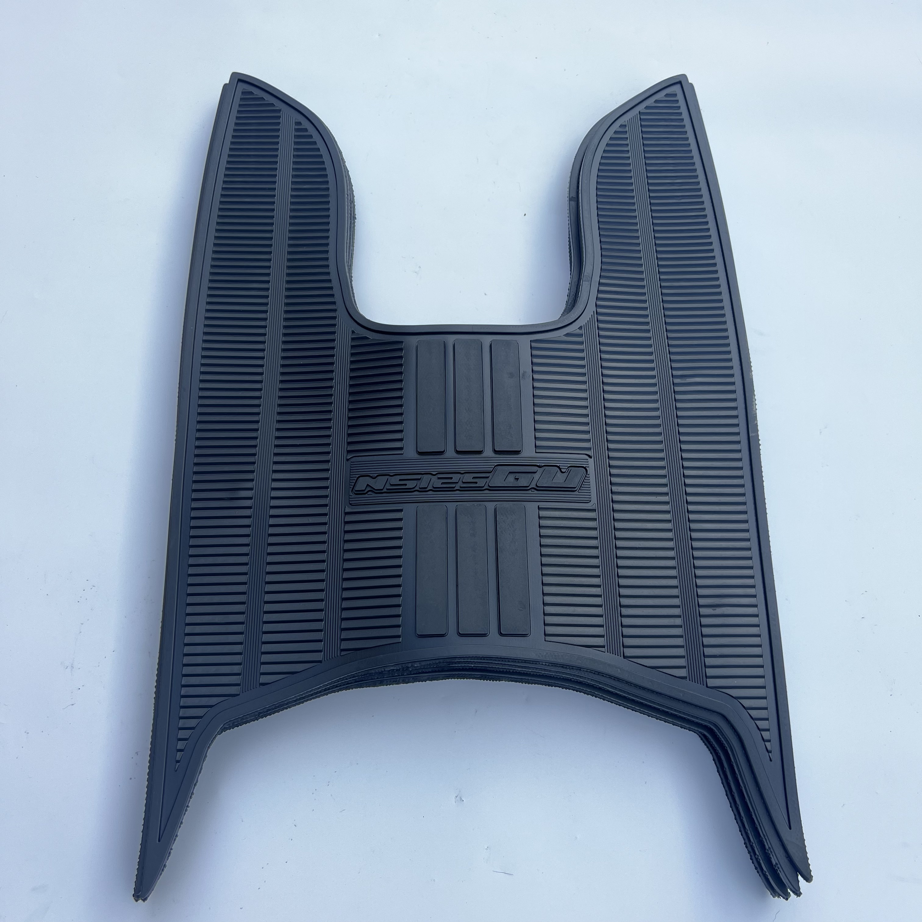 适用新大洲本田NS125GU摩托车脚垫SDH125T-45踏板垫加厚防滑耐磨