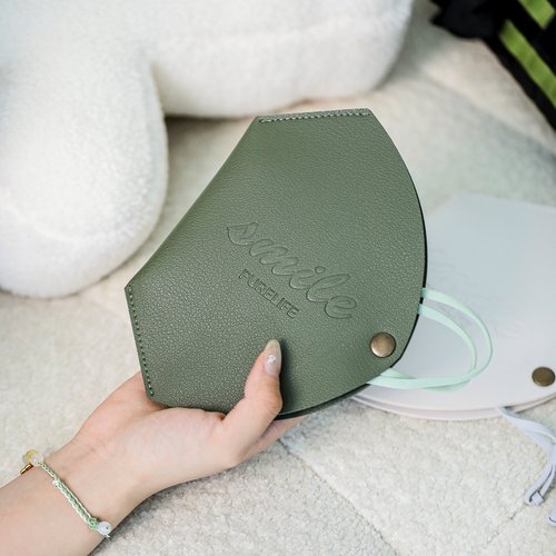 橄榄绿环保pu皮防尘口罩大收纳夹