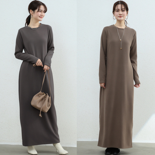 秋冬日系过膝长款女裙薄绒外穿打底长裙高级感气质长袖圆领连衣裙