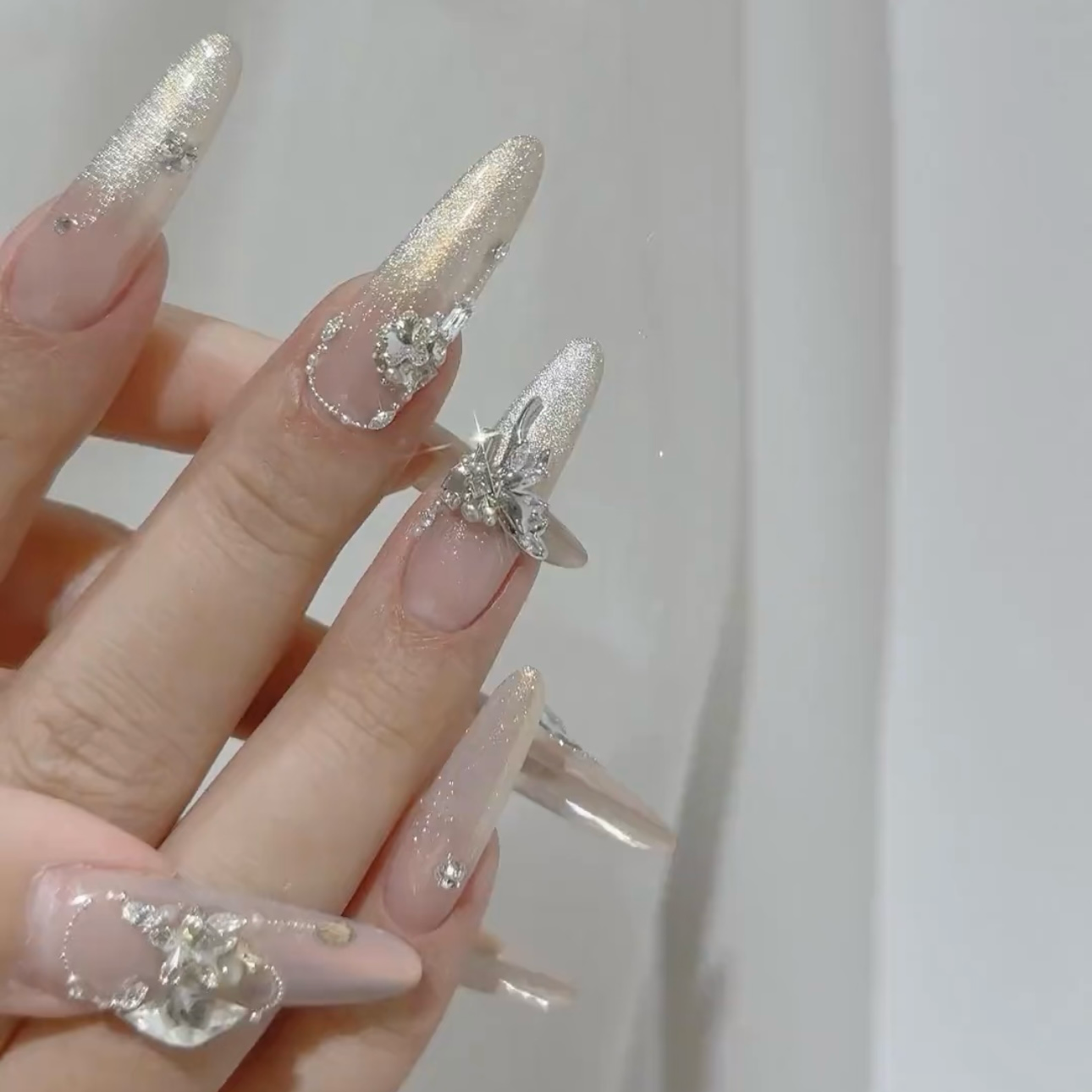 青茫手工穿戴美甲猫眼满钻新娘