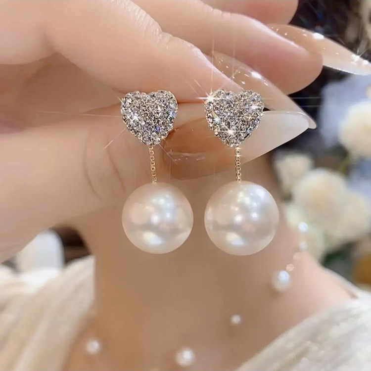 耳环两戴银针女时尚流行趋势