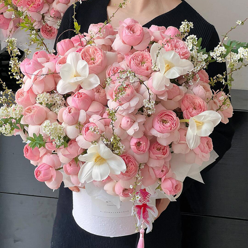 小众高级酷皮多头玫瑰花束抱抱桶鲜花速递合肥同城店配送女友生日