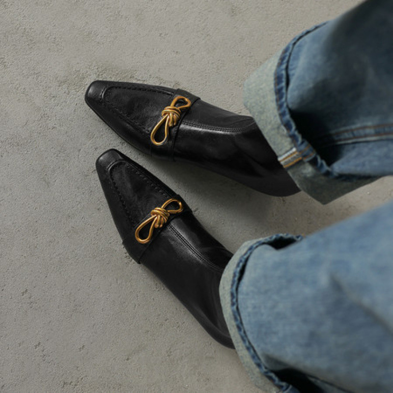 短靴子女秋季新款正流行配裙子粗跟巨好看黑色弹力显瘦金属扣