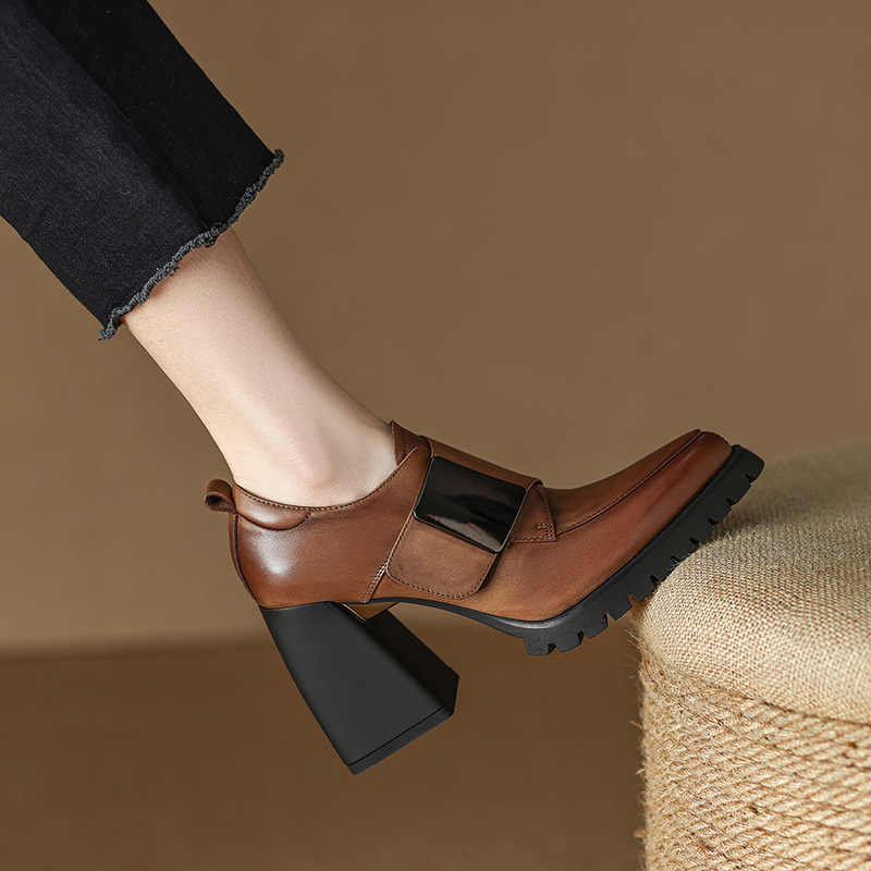 头层牛皮10cm超高跟粗跟单鞋女真皮尖头皮带扣复古辣妈深口小皮鞋