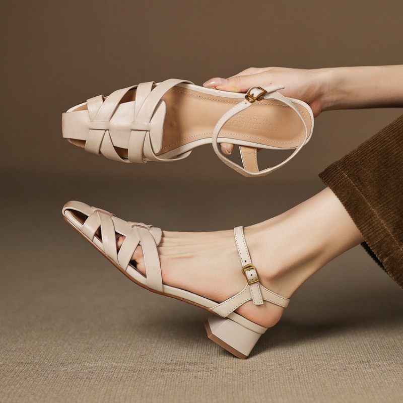 头层牛皮编织镂空包头粗中跟2025夏季新款时装凉鞋女鞋