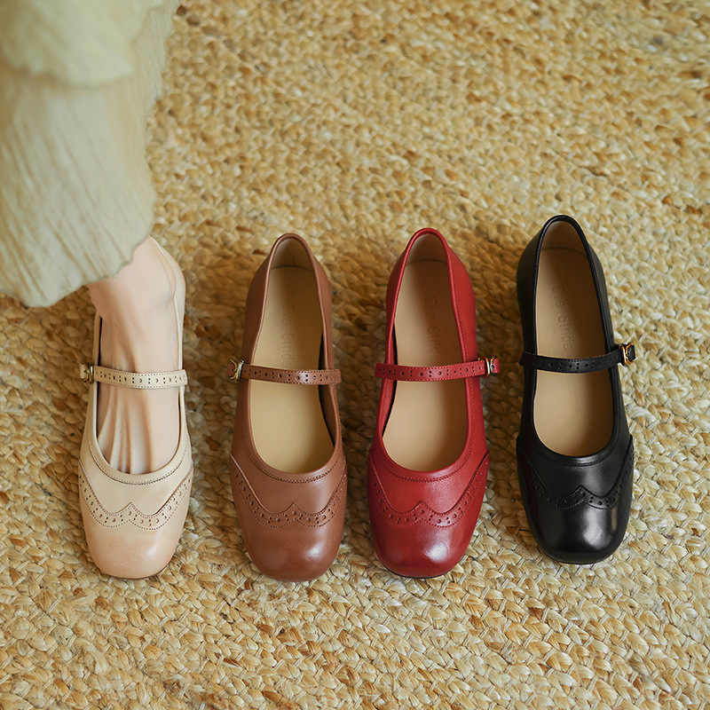 牛皮版布洛克雕花小皮鞋女一字扣平底浅口单鞋红色芭蕾风玛丽珍鞋