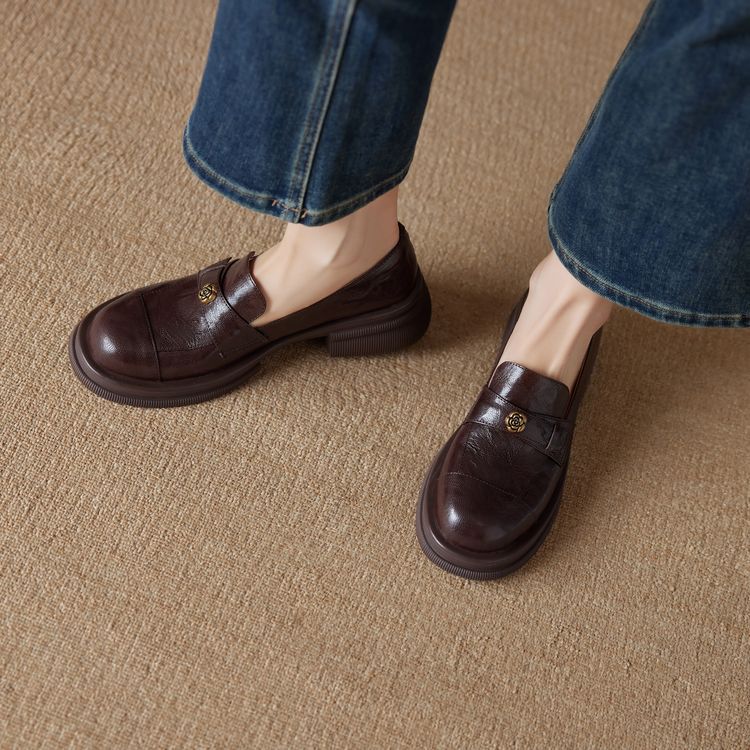 2024年秋冬保暖加绒毛毛领口小皮鞋复古小羊皮厚底一脚蹬乐福鞋女