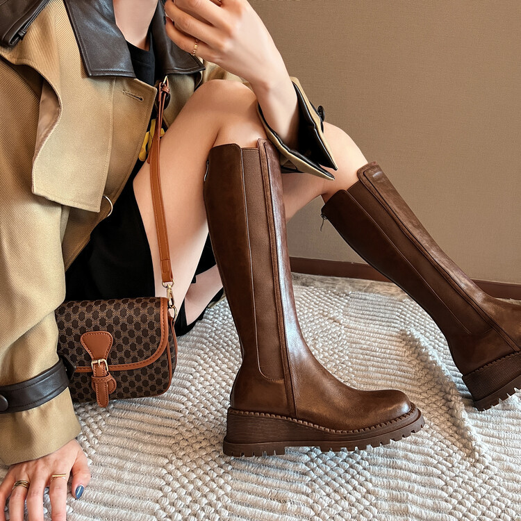 2023年秋冬季长靴女鞋高筒靴bai搭坡跟中跟大小筒围胖MM女靴子