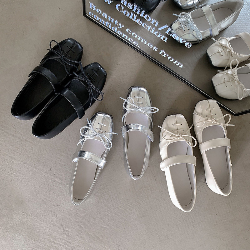 个性十足圆头魔术贴浅口坡跟蝴蝶结单鞋2024秋季牛皮舒适百搭女鞋,居家布艺,居家婚庆拖鞋,淘宝优惠券,粉丝福利购,淘宝优惠卷