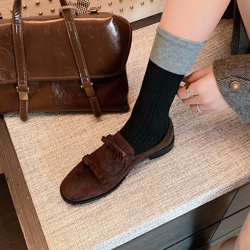 黑色单鞋女平底蝴蝶结英伦风漆皮2024新款秋冬百搭法式赫本小皮鞋