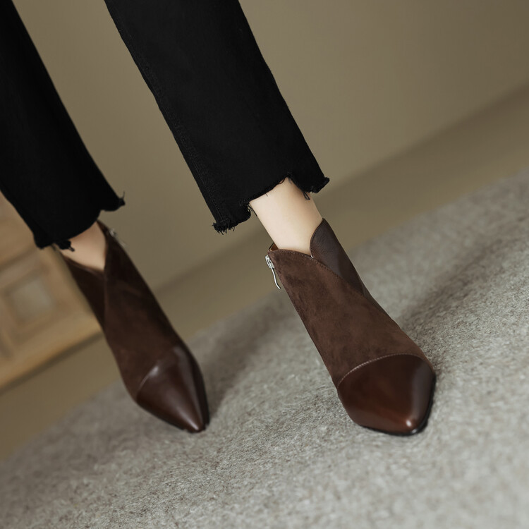 3cm今年流行的尖头短靴女真皮复古粗跟粗跟靴时尚秋冬法式裸靴女~