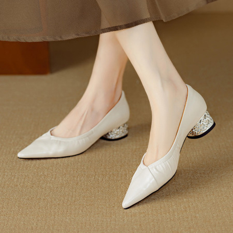 2.5CM春季新款真皮气质浅口单鞋法式小众尖头低跟一脚蹬百搭皮鞋