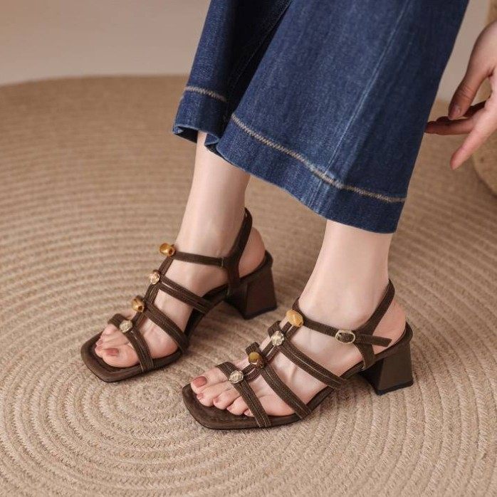 真皮粗跟一字带凉鞋女夏外穿2025新款夏季露趾女鞋翻毛皮罗马鞋女,居家布艺,居家婚庆拖鞋,淘宝优惠券,粉丝福利购,淘宝优惠卷