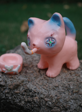 曼斯特物种抽烟猫玩具sofubi可爱趣味潮玩手办吊坠礼物女卡通可爱