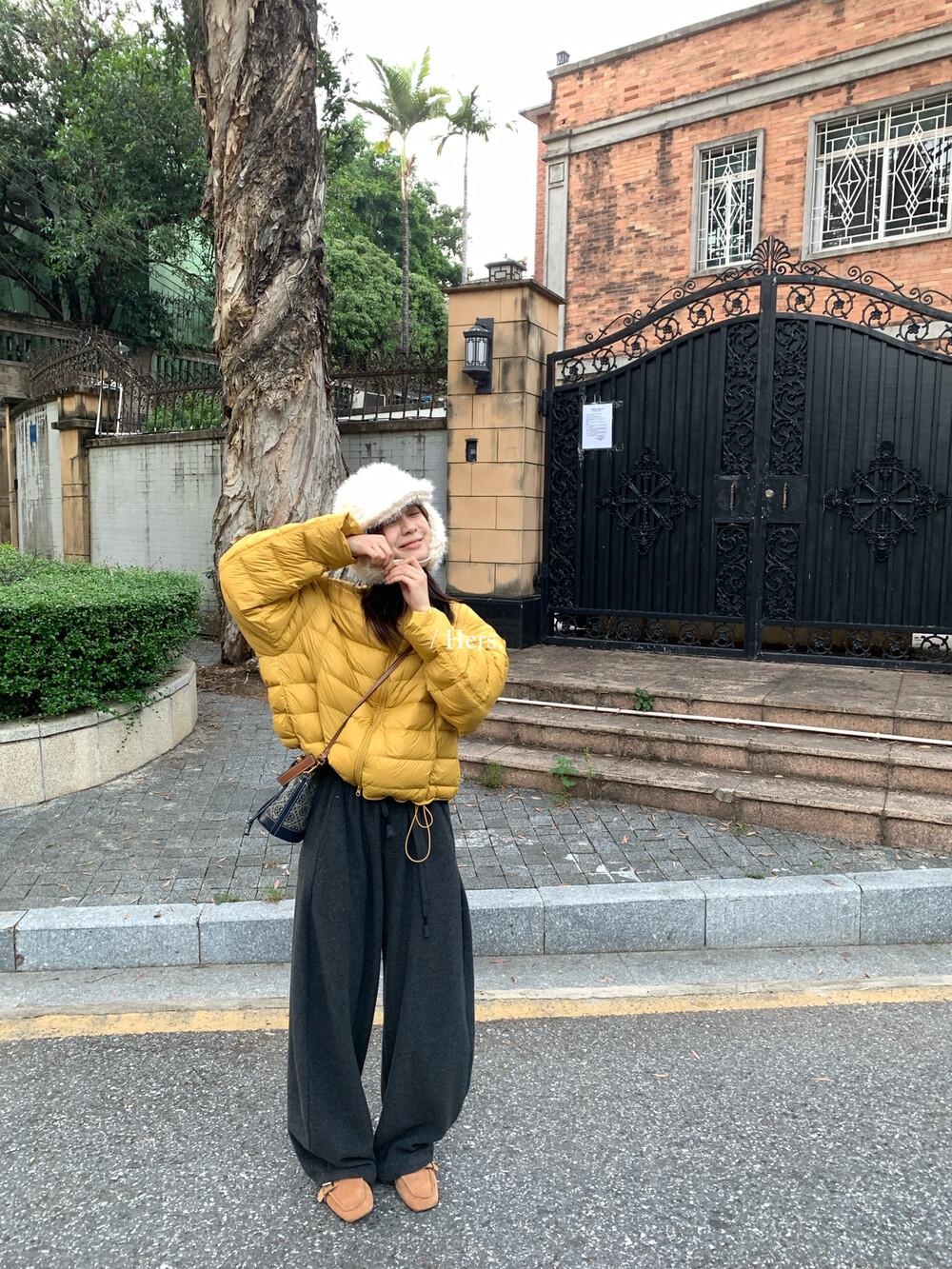 Hers一勺甜韩系简约轻薄保暖不压身排骨百搭显瘦羽绒服外套92576#