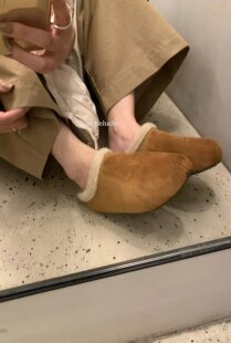 METWO 2025早秋新款韩系简约风百搭款休闲鞋毛绒绒皮毛一体博肯鞋