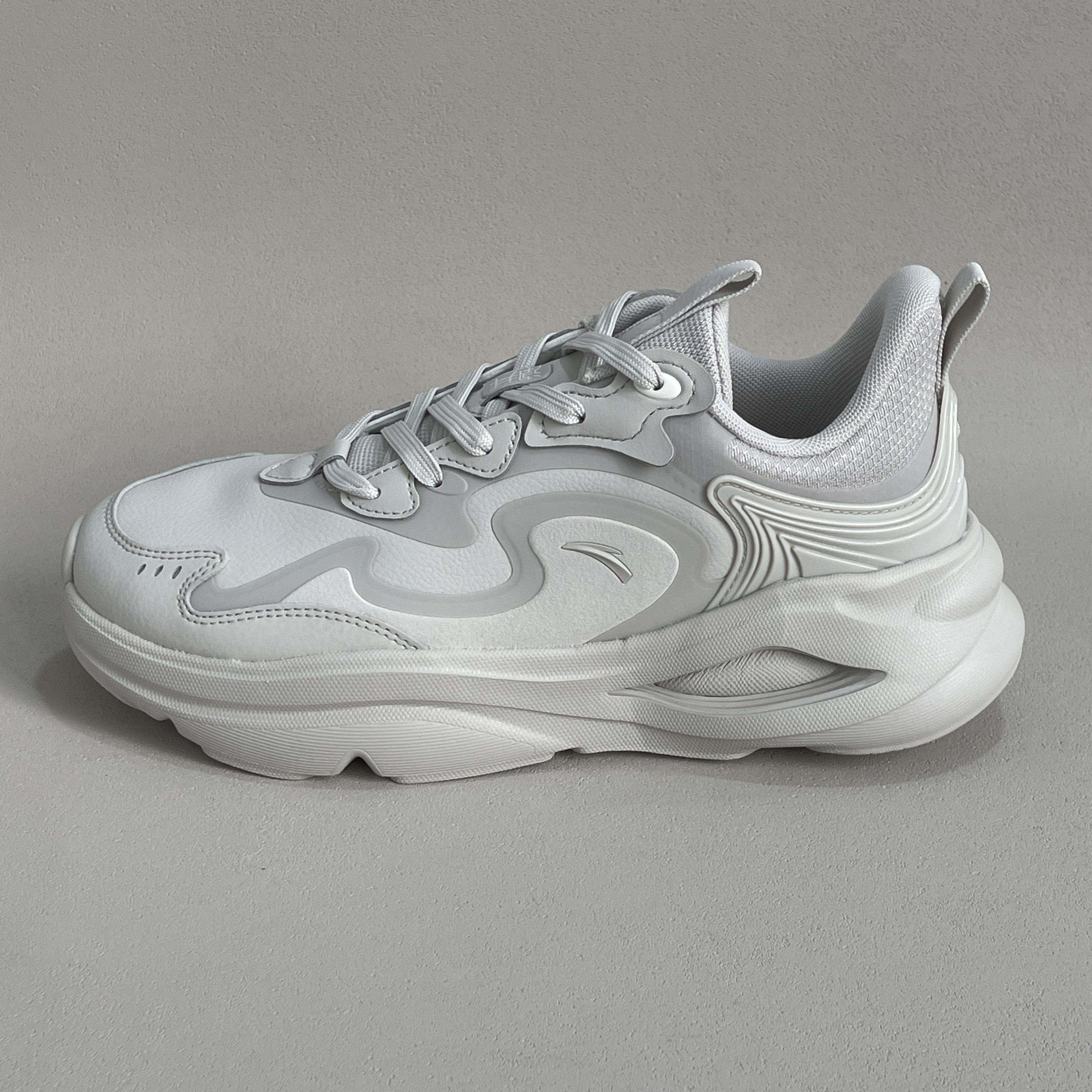 安踏 潮拜5.0皮面款防泼水耐脏休闲软底缓震运动鞋男鞋112418840,运动鞋new,跑步鞋,淘宝优惠券,粉丝福利购,淘宝优惠卷