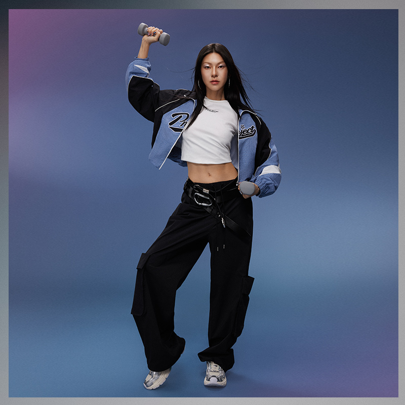 LI-NING/李宁运动潮流系列女子紧身休闲短袖T恤文化衫AHSU762-B品